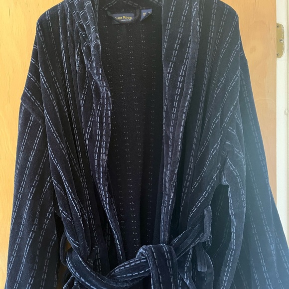Club room pinstripe men’s robe NWT - Picture 7 of 9